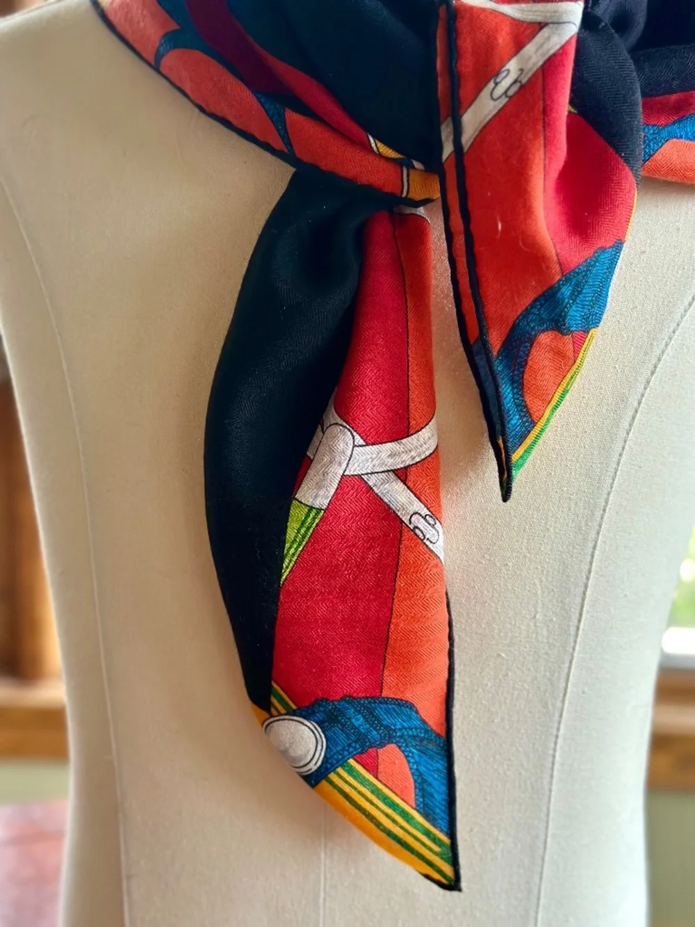 Scarf, Hermes Encadre Eperons d'Or